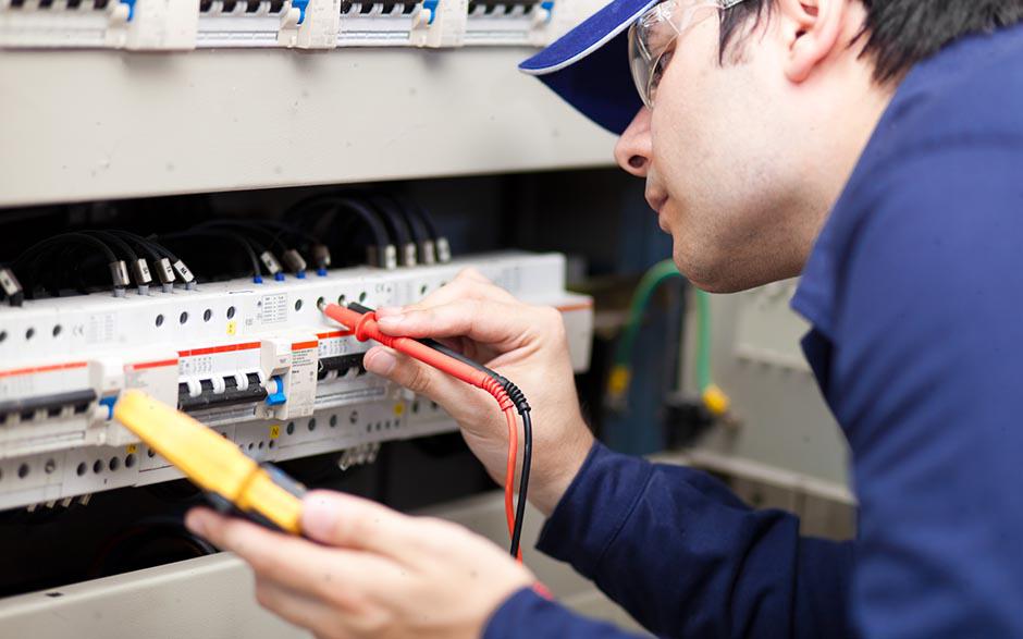 besoin d'un électricien Lardy